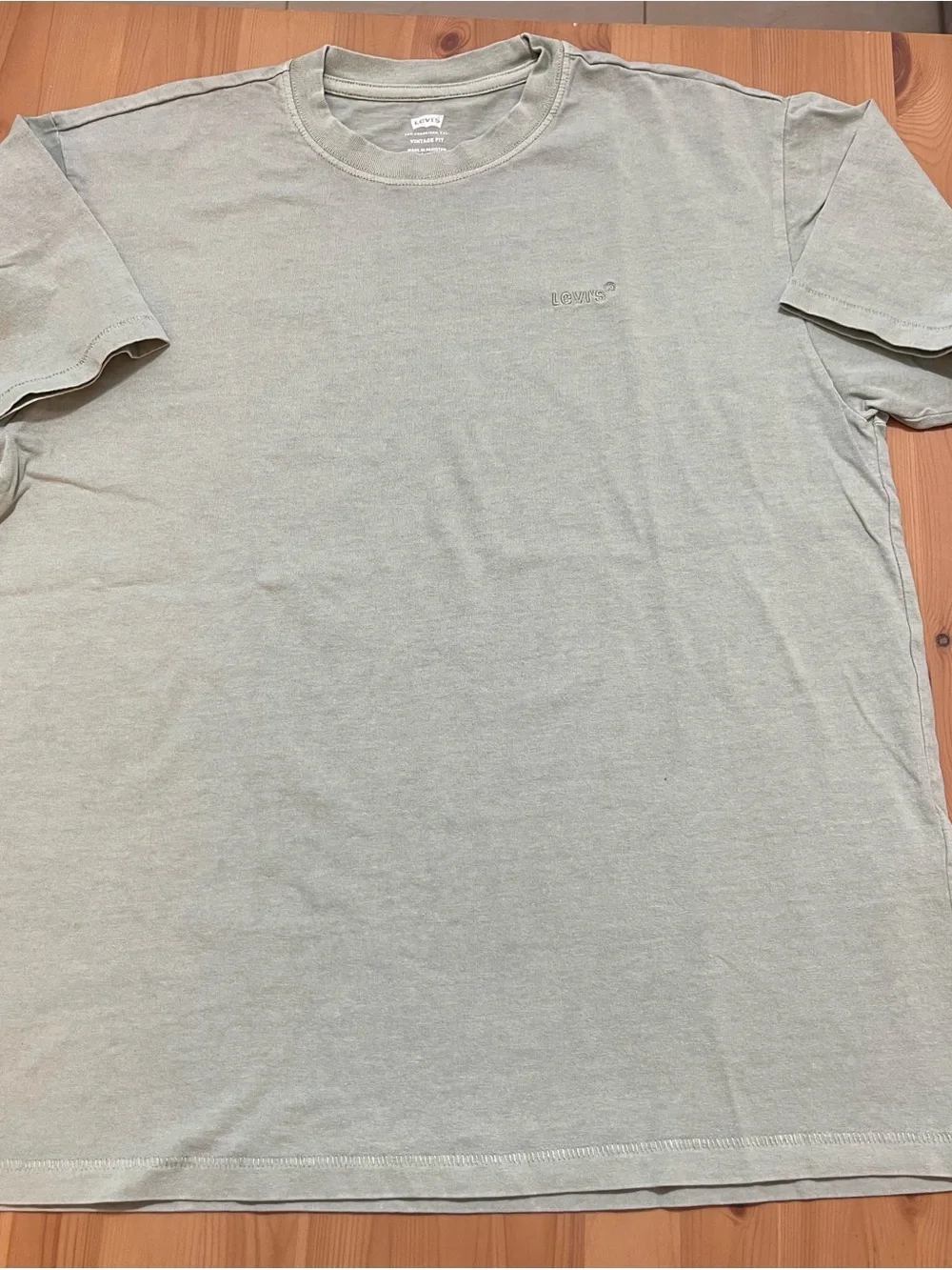 Levi's Light Sage Crew Neck Tee